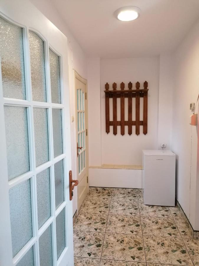 Pensiunea Ca La Mama Acasa Resita Exterior foto
